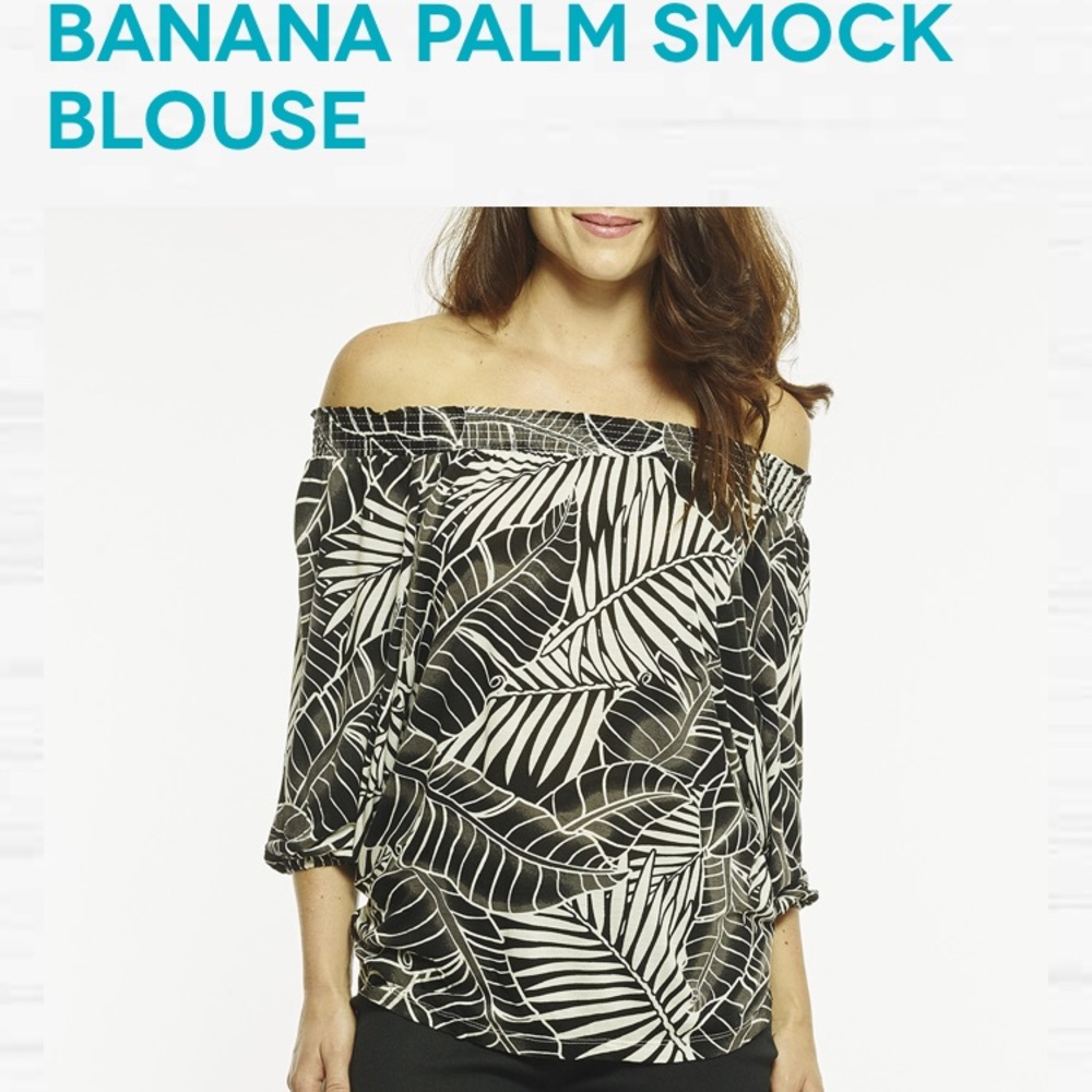 *NEVER WORN* Off shoulder blouse, banana palm